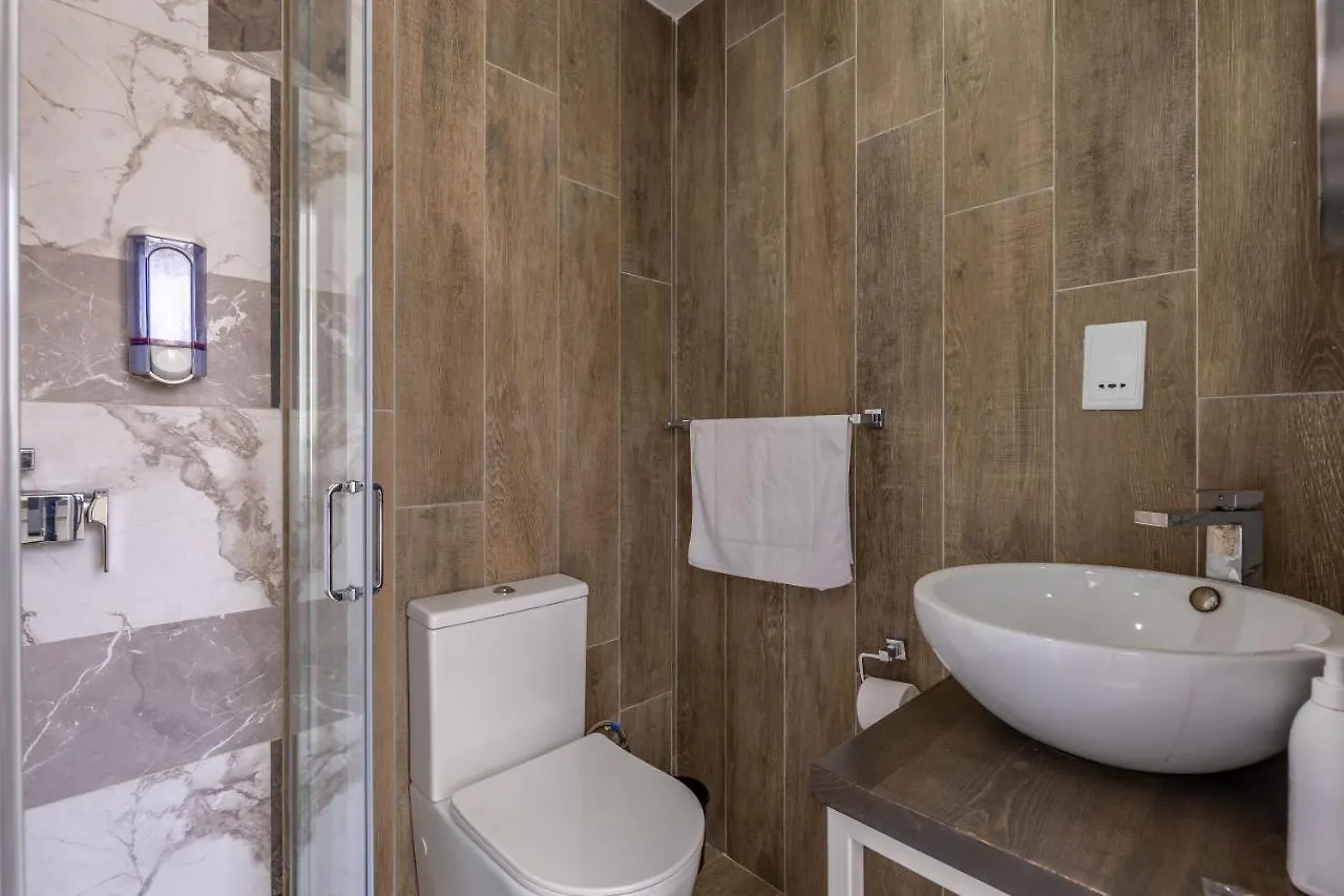 Appartamento Studio Penthouse 51 With Side Sea Views At The Olo Living Guesthouse San Giuliano