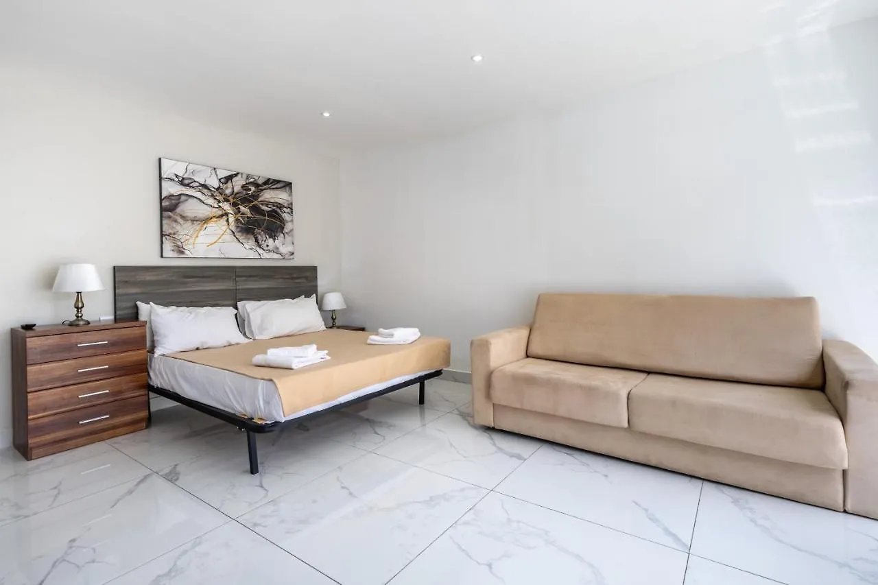 Studio Penthouse 51 With Side Sea Views At The Olo Living Guesthouse Saint Julian's