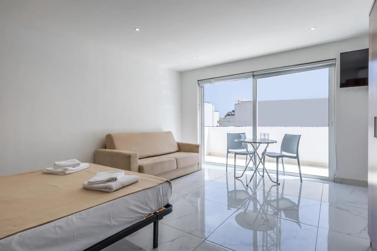 Apartment Studio Penthouse 51 With Side Sea Views At The Olo Living Guesthouse Saint Julian's